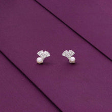  Sterling Silver Pearlescent Petal Gleam Earrings