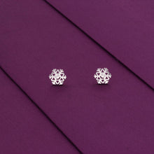  Smiley Snowflake Casual Stud Earrings