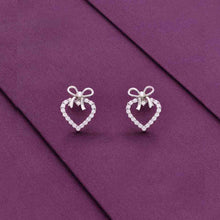  Sterling Silver Mimalistic Heart Bow Stud Earringd