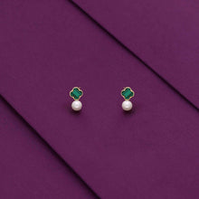  Sterling Green Clover Pearl Stud Earrings