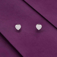  Minimal Zircon Studded Heart Earrings