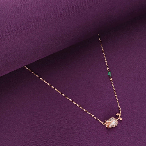 ROSE OF LOVE CASUAL SILVER CHAIN NECKLACE