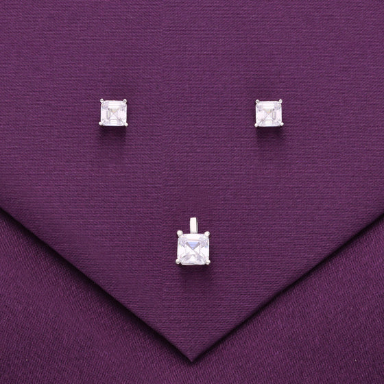 Minimal Princess Cute Pendant & Earring Set