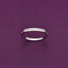  Silhouette Sparkle Sterling Silver Band