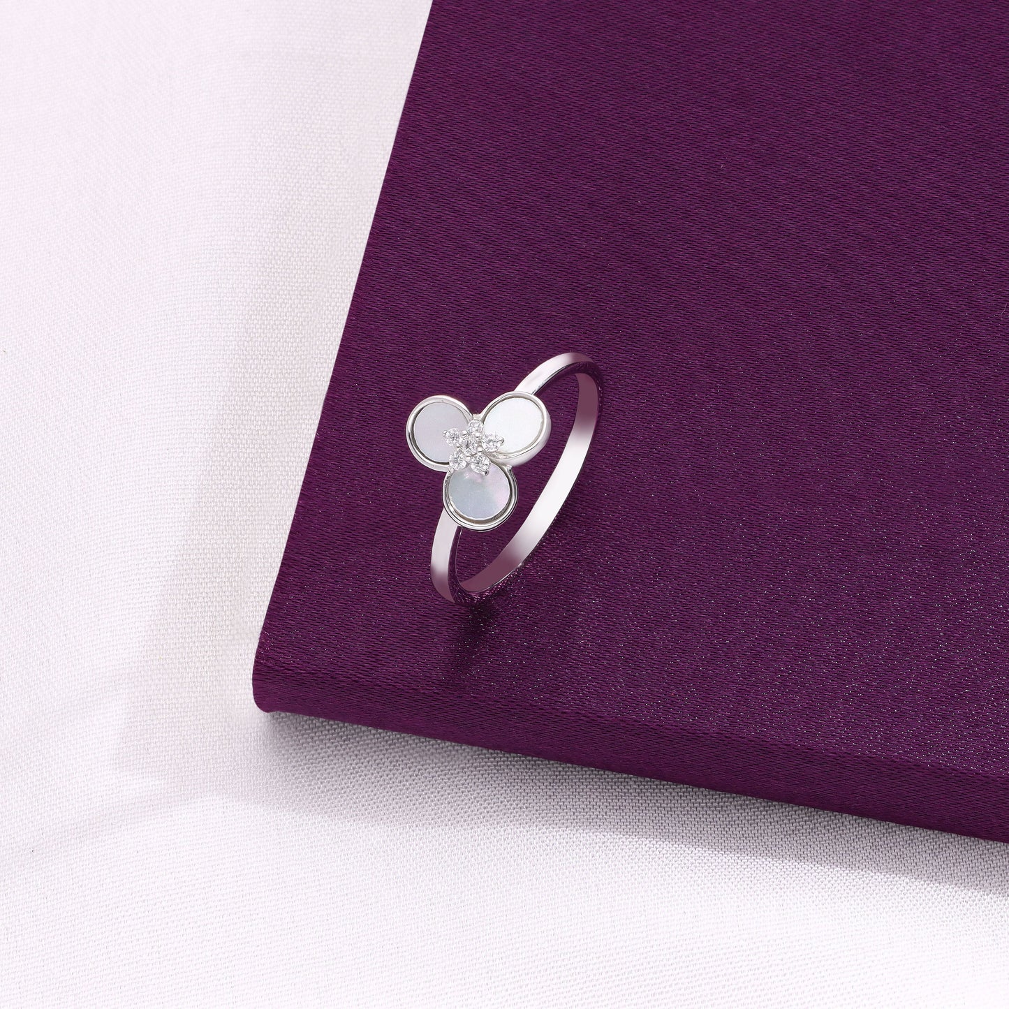 Sterling Silver Mother of Pearl Clover Ring