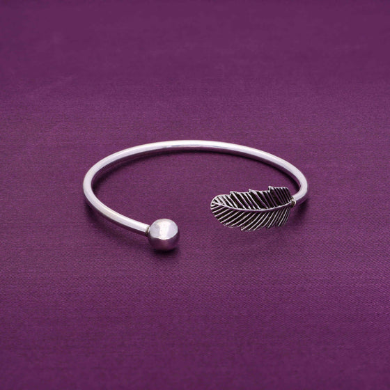 Solitaire Leaf Silver Bangle Bracelet