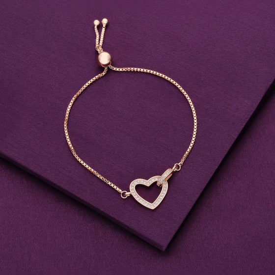 Alluring Heart Silver Link Bracelet