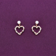  Intricate Heart Pearl Silver Earrings