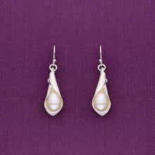  Charming Conches Pearl Silver Earrings