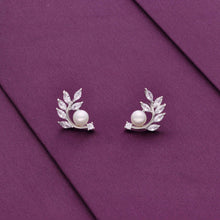  Exquisite Artistry Pearl Silver Earrings