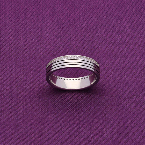 Men’s Zircon Carved Silver Band
