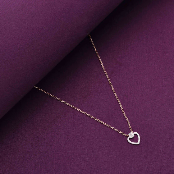 A Hearty Glint Rose Gold Chain Necklace