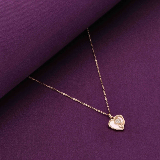 A Hearty Rose of Love Casual Silver Chain Necklace