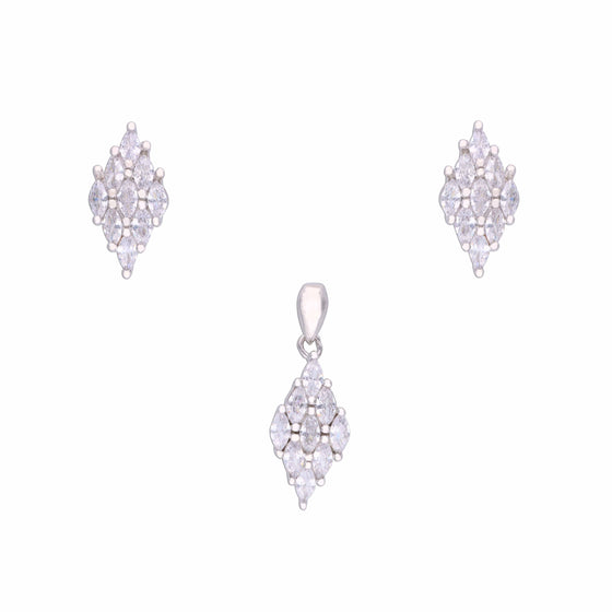 Stylish Diamond Cut Silver Pendant & Earrings Set