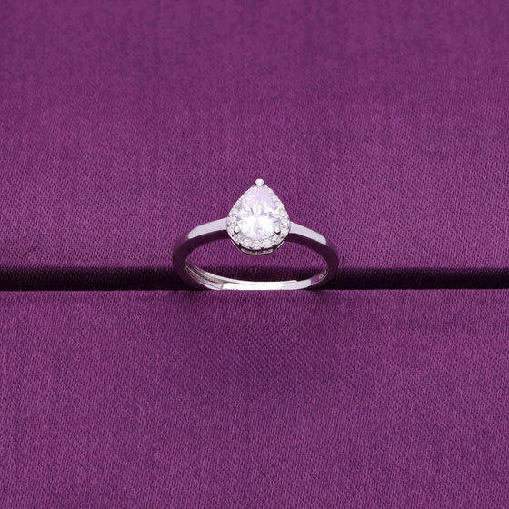 Drop-cut Simple Solitaire Silver Ring