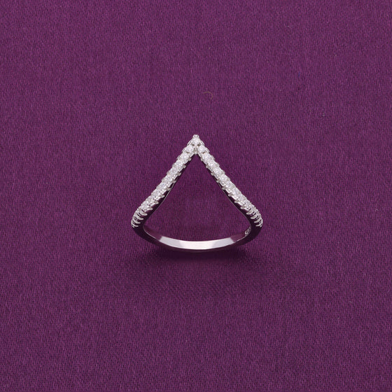 Minimalistic and Stylish Zircon Studded Silver Ring