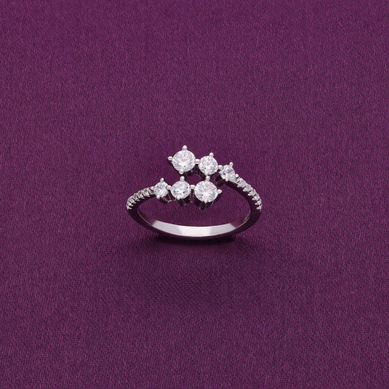 Sparkling Speckles Silver Minimal Ring