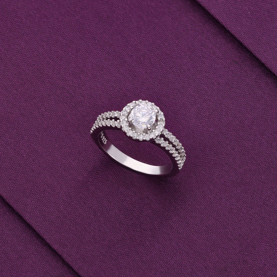 Charming Circles Zircon Silver Minimal Ring